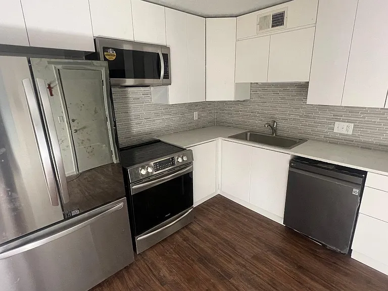 433 Culley Dr #B4 — Photo 3