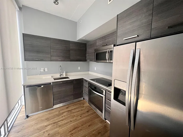 151 SE 1st St #810 — Photo 5