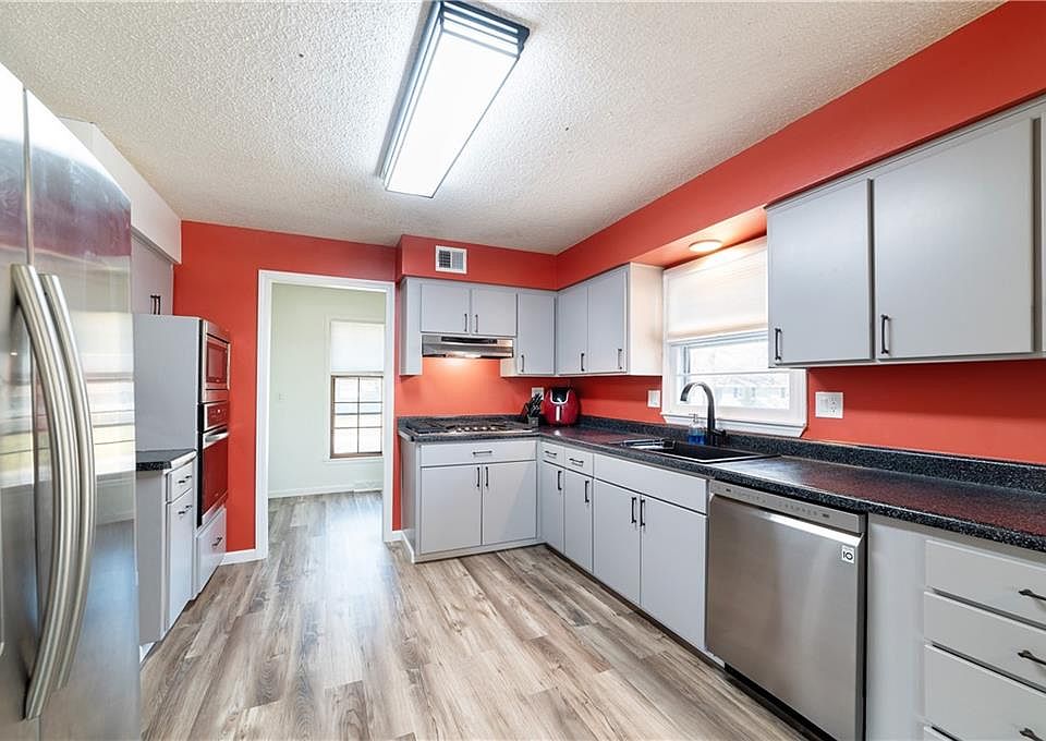 1510 SW 19th St, Blue Springs, MO 64015 Zillow
