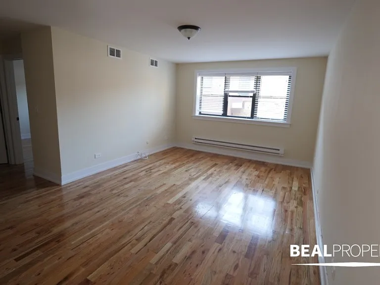 555 W Arlington Pl #405 — Photo 3