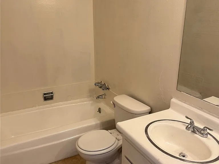 13050 Dronfield Ave #24 — Photo 10