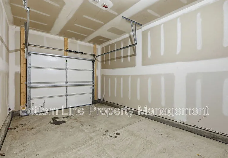 1117 Dakine Dr — Photo 38
