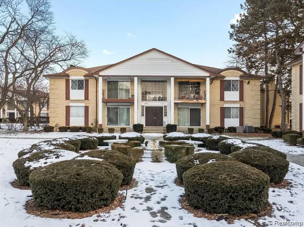 29224 Gloede Dr #149, Warren, MI 48088