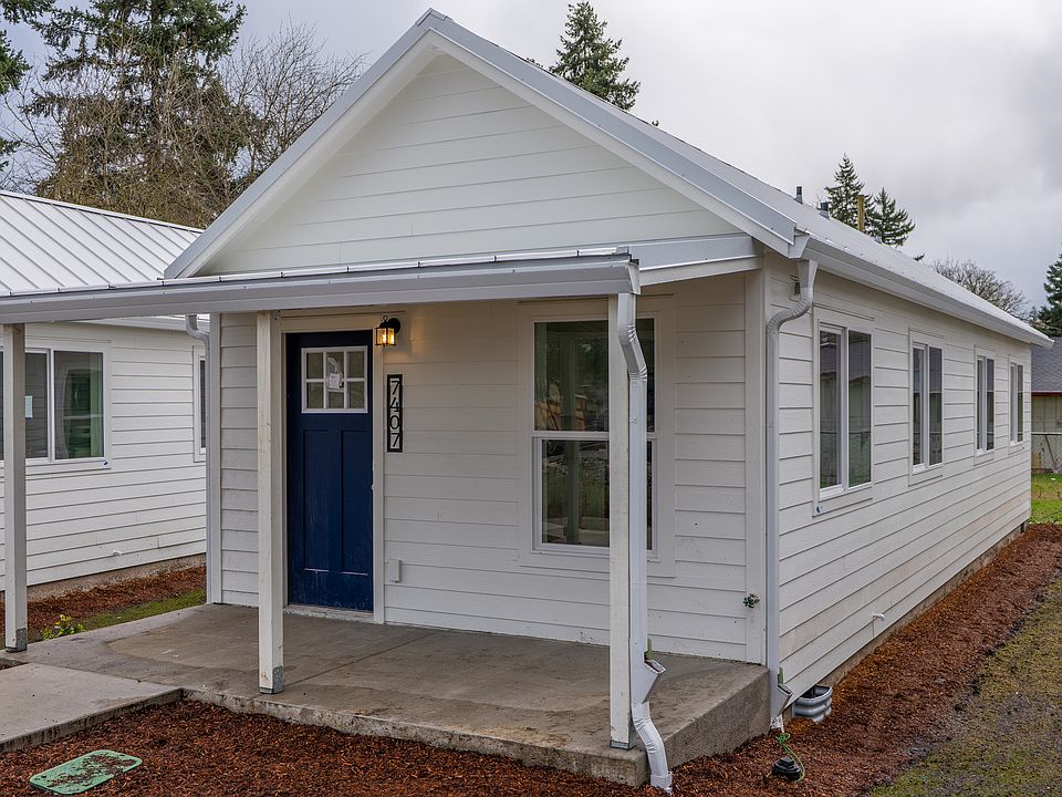 1st image of 7407 NE 131st Ave