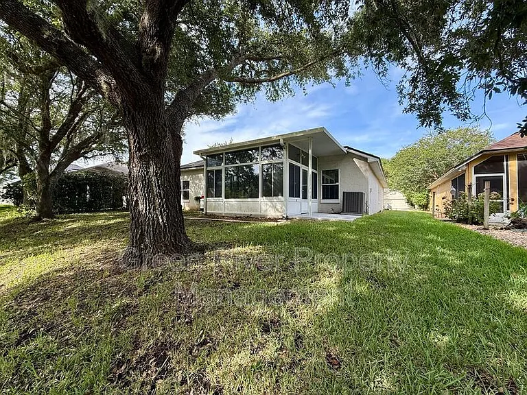 8716 Canopy Oaks Dr — Photo 48