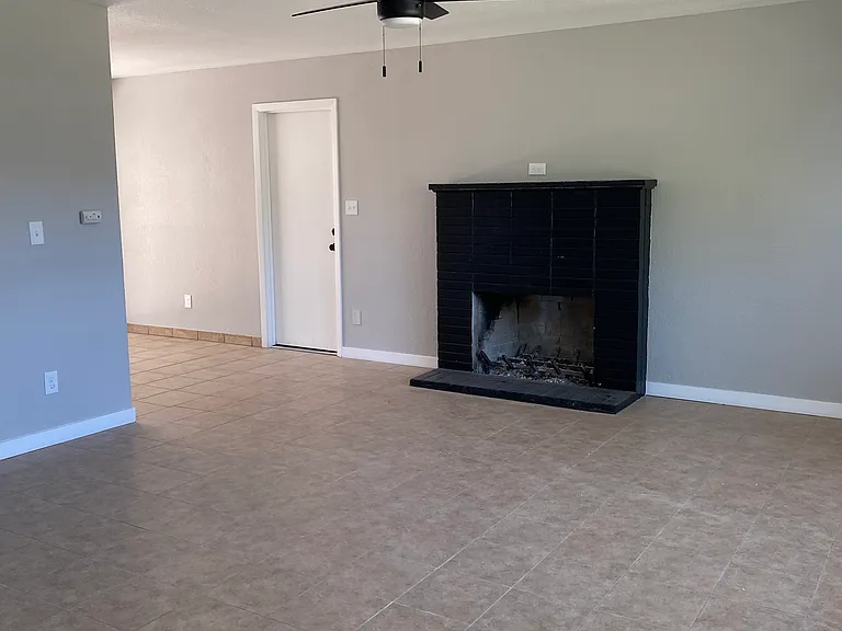 2920 Franklin Rd — Photo 4