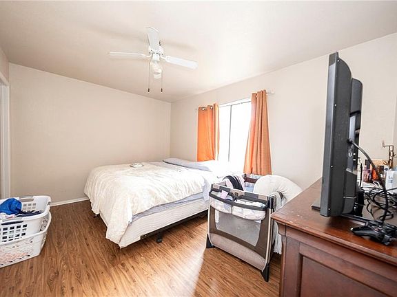 4th image of 1729/1731 Horseshoe Cir