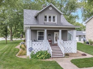 202 E 6th St, Gridley, IL 61744