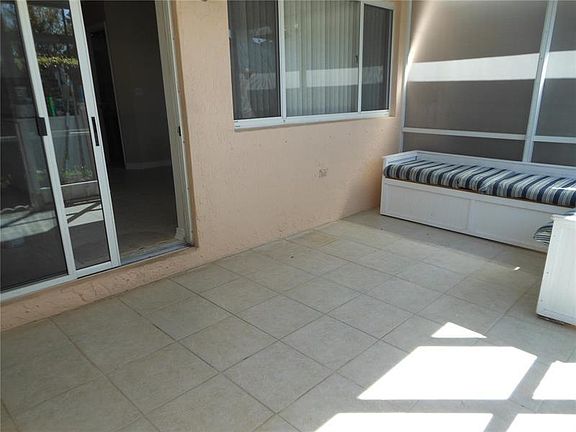 2nd image of 805 NW 208th Cir