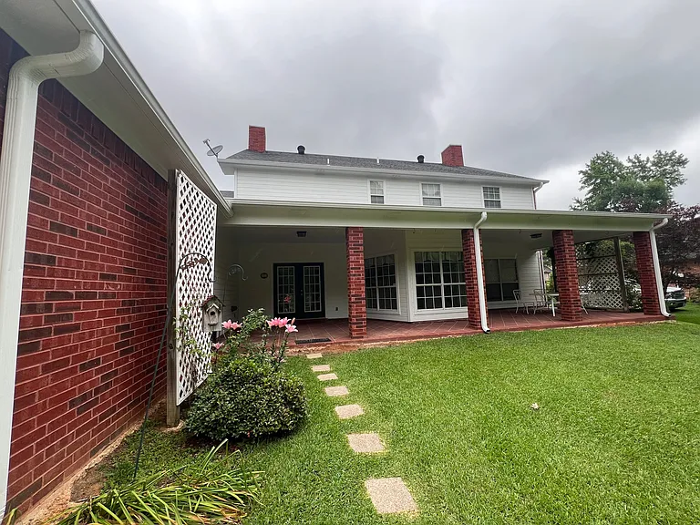 5906 Winchester Dr — Photo 4
