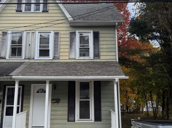 335 S 2nd St, Bangor, PA 18013