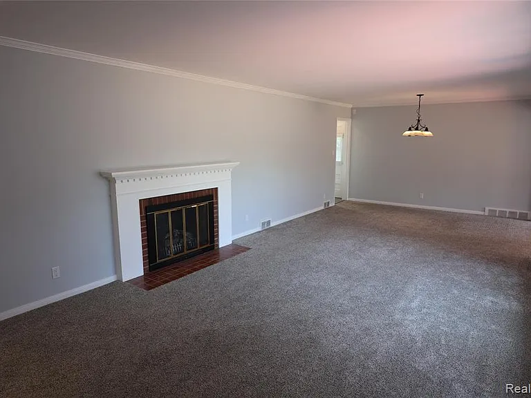 4121 Seminole Dr — Photo 20