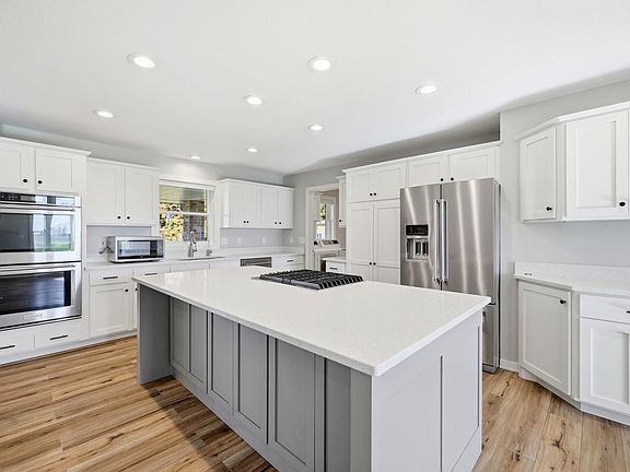 4th image of 2068 Millersburg Blvd W