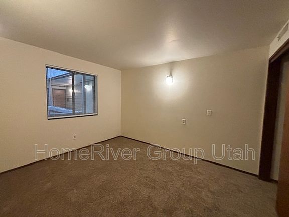 3rd image of 320 S 700 E APT 32