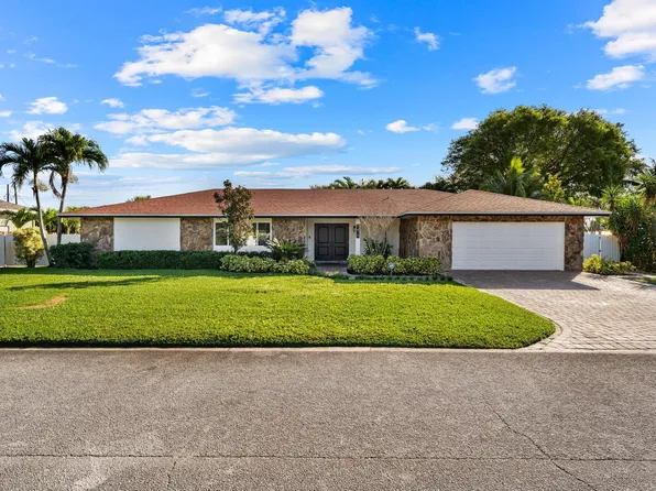 7410 Venetian Way, Lake Clarke Shores, FL 33406