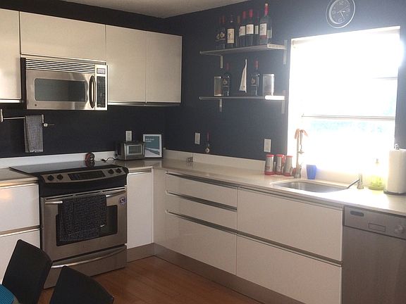 3rd image of 1575 Euclid Ave APT 501