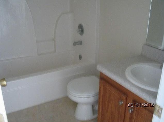 2nd image of 122 Nowell St APT M