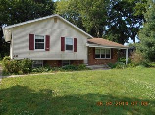 48 Woodfield Ct, Newark, DE 19713