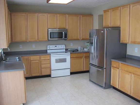 2nd image of 668 Theron Ct