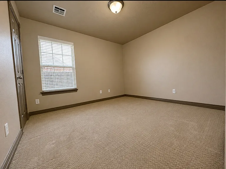1701 Dorothy Dr — Photo 9