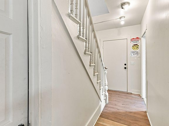 5th image of 291 Bates Street