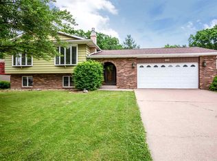 913 6th St, Hampton, IL 61256
