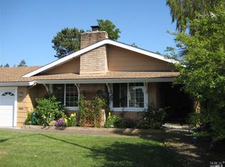 1136 Ponderosa Dr, Petaluma, CA