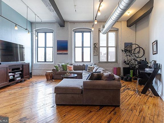 4th image of 428 N 13th St APT 3B