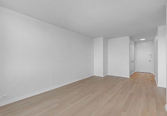 3rd image of 124 W 60th St APT 16G