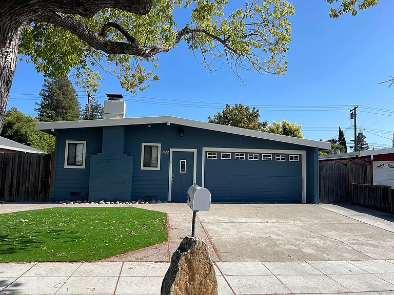 1122 Myrtle Dr — Photo 1