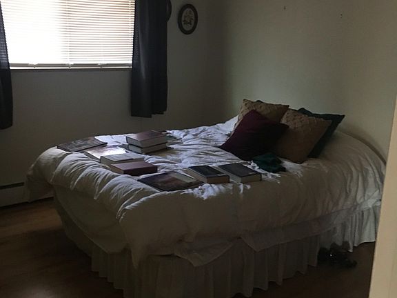 Large Bedrooms with Big Closets