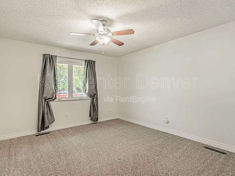 535 S Cody St — Photo 27