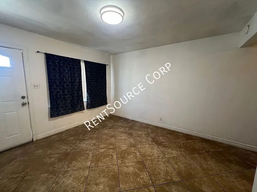 2 Bedroom Duplex for Rent in Barstow, San Bernardino County — Photo 3