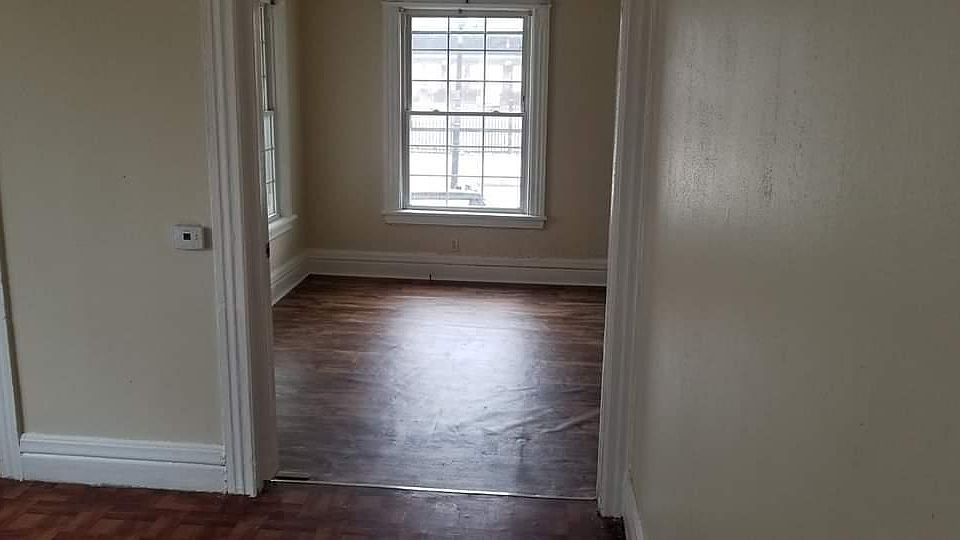 2nd image of 326 Norton St