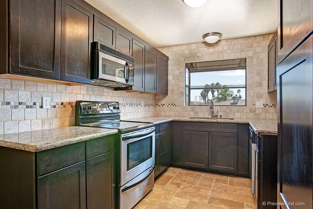 4077 Illinois Street — Photo 1