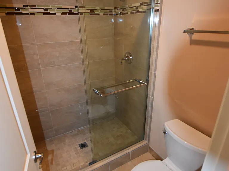 675 Sharon Park Dr #147 — Photo 7