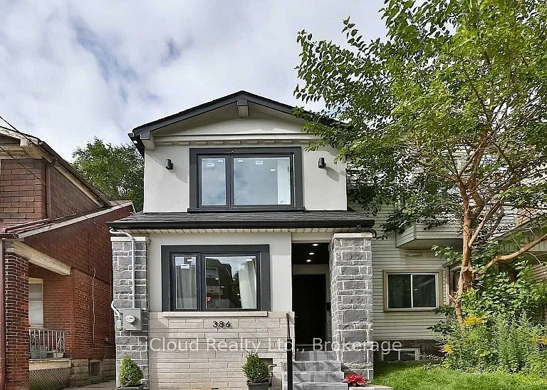 386 Coxwell Ave — Photo 1