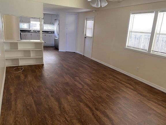 4th image of 5134 Yellow Pine St N