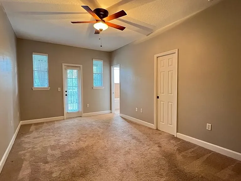 332 E Kaley St — Photo 13