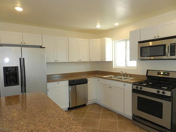 5th image of 3902 Highland View Dr