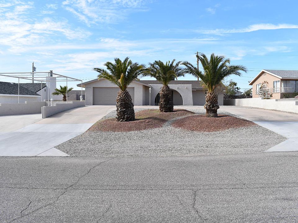 1st image of 3353 Thunderbird Dr