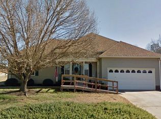 30 Baldwin Woods Cir, Simpsonville, SC 29680