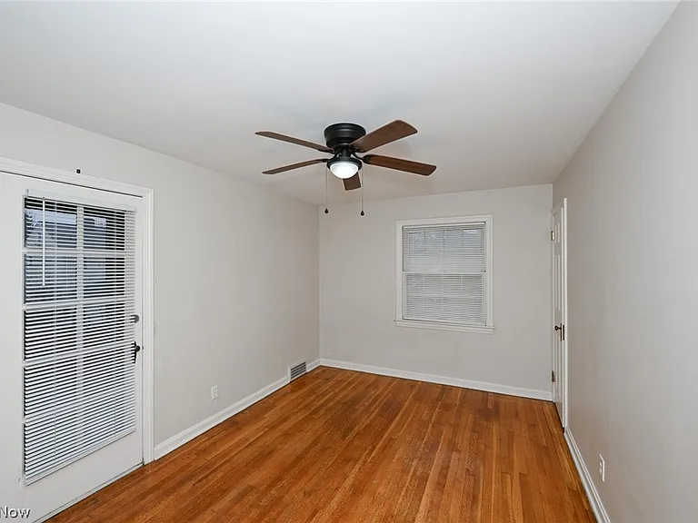 3699 Bainbridge Rd — Photo 28