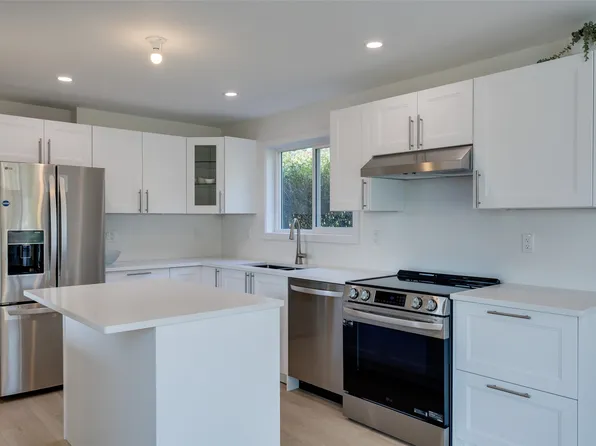6711 State Highway 97 South Hwy #5, Peachland, BC V0H 1X9