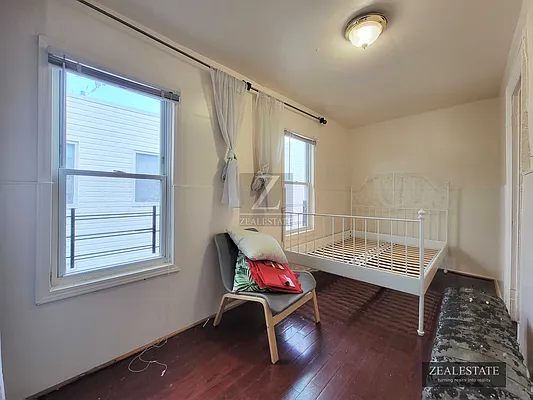 Rented by ZealEstate Group Inc | media 8