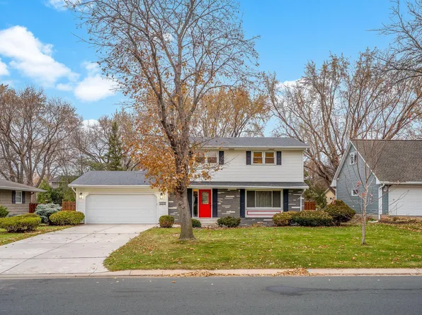 9012 47 1/2 Ave N, New Hope, MN 55428