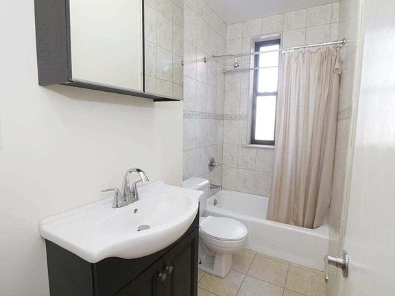 5th image of 2390 29th St APT 6