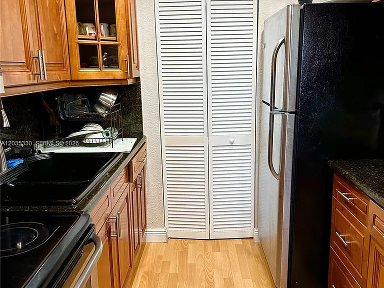 500 NE 2nd St #327 — Photo 3