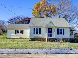 541 N Main St, Canton, NC 28716