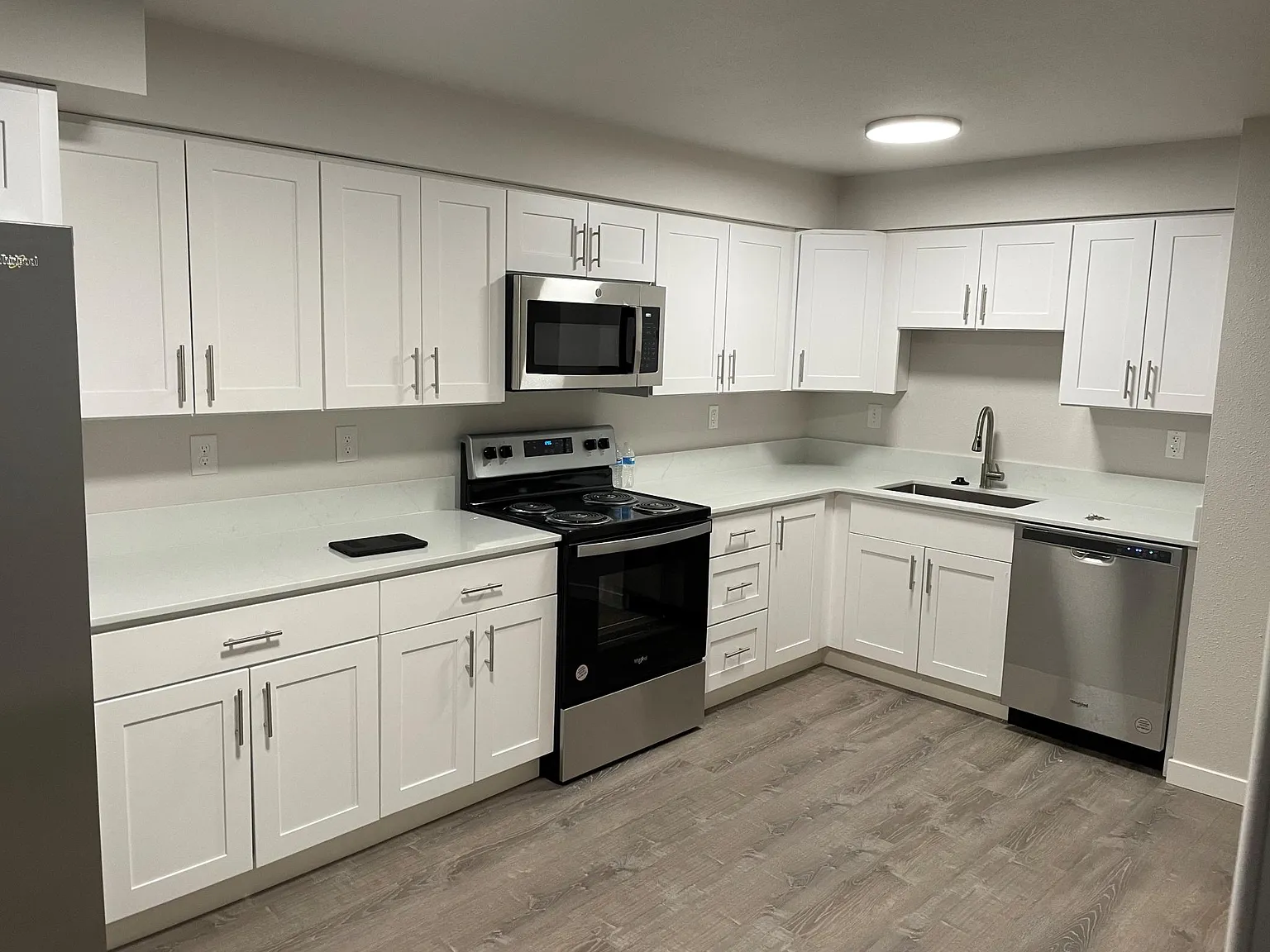 1 bed, 914 sqft, $1,695 — Photo 2